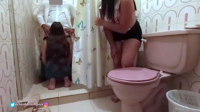 Tibb bacısı xəstəxana vanna otağında xəstəni sikən həkim tapır / HİSSƏ 1 / NicoleLondrawer / Chiquicandy