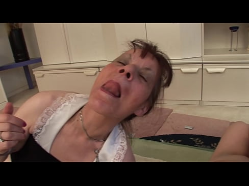 ❤️ İki nənənin və bir babanın üçlü var ❤️ Porn video pornoda az.bladesoul.top ️❤